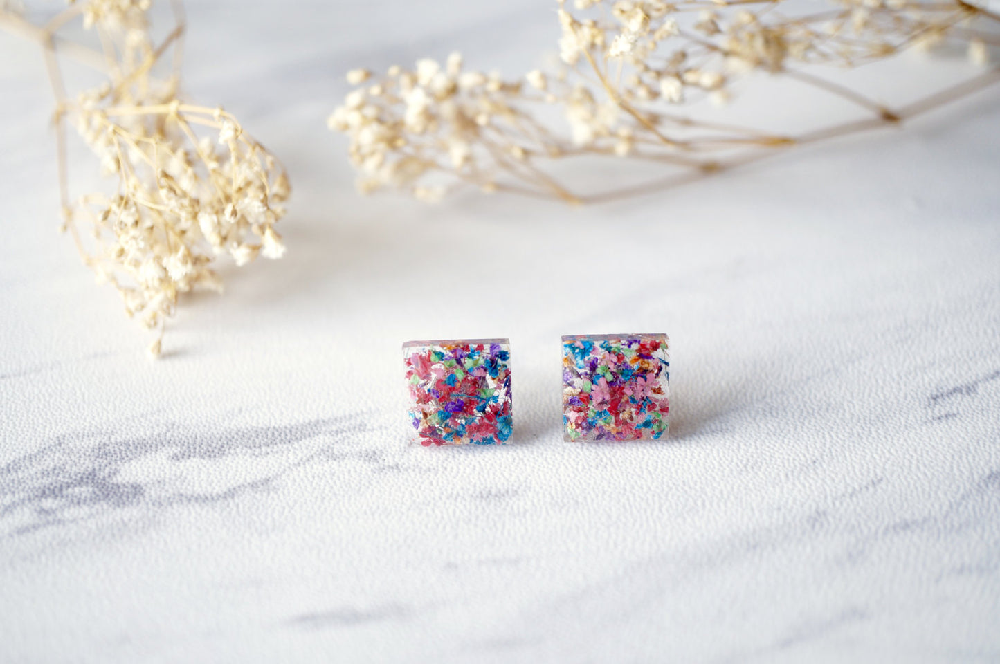 Real Dried Flowers and Resin Square Stud Earrings in Red Mix