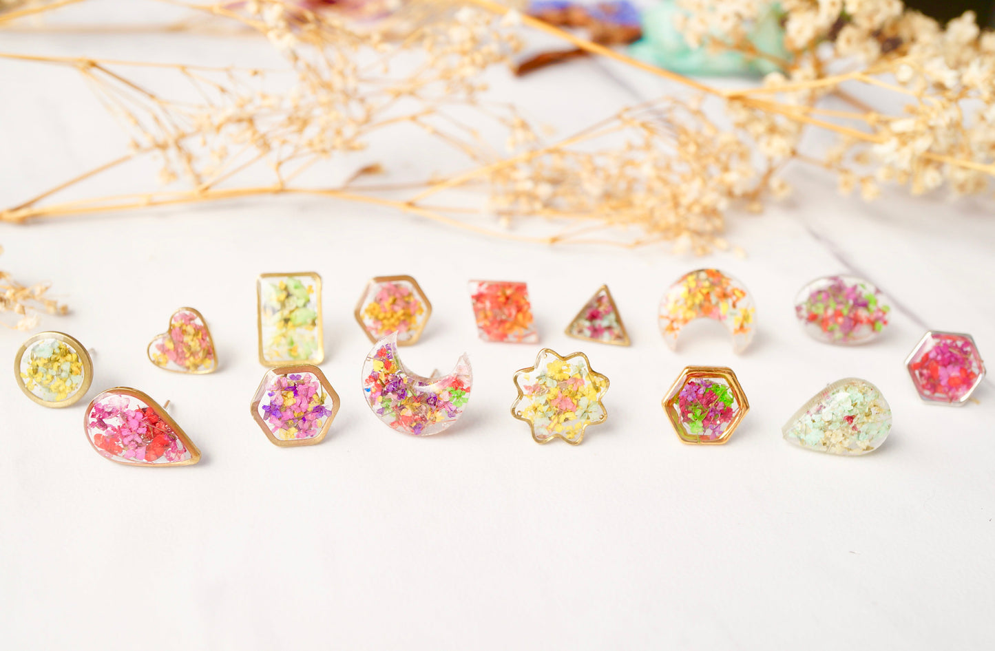 Real Dried Flowers in Resin, Seashell Necklace in Party Mix