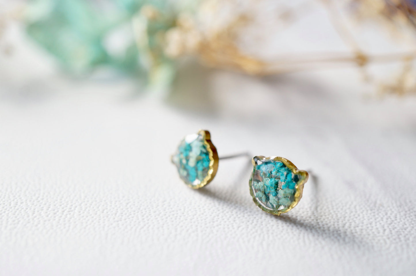 Real Dried Flowers and Resin Cat Stud Earrings in Mint Teal Mix