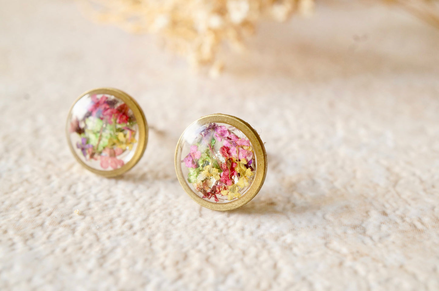 Real Dried Flowers and Resin Circle Stud Earrings in Purple Yellow Pink Red Green Mix