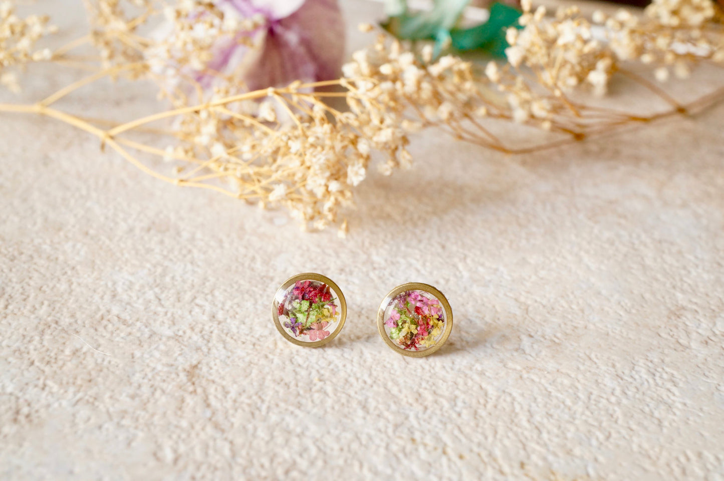 Real Dried Flowers and Resin Circle Stud Earrings in Purple Yellow Pink Red Green Mix