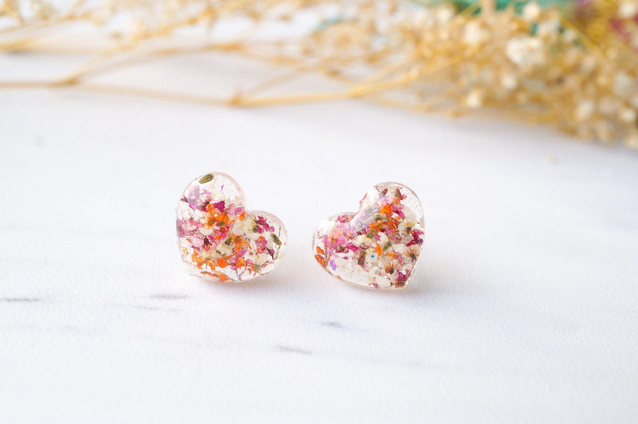 Real Dried Flowers and Resin Heart Stud Earrings in Pink Orange White