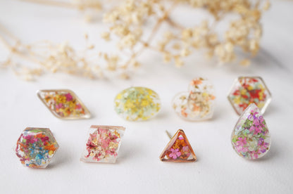 Real Dried Flowers and Resin Diamond Stud Earrings in Purple and Silver Flake