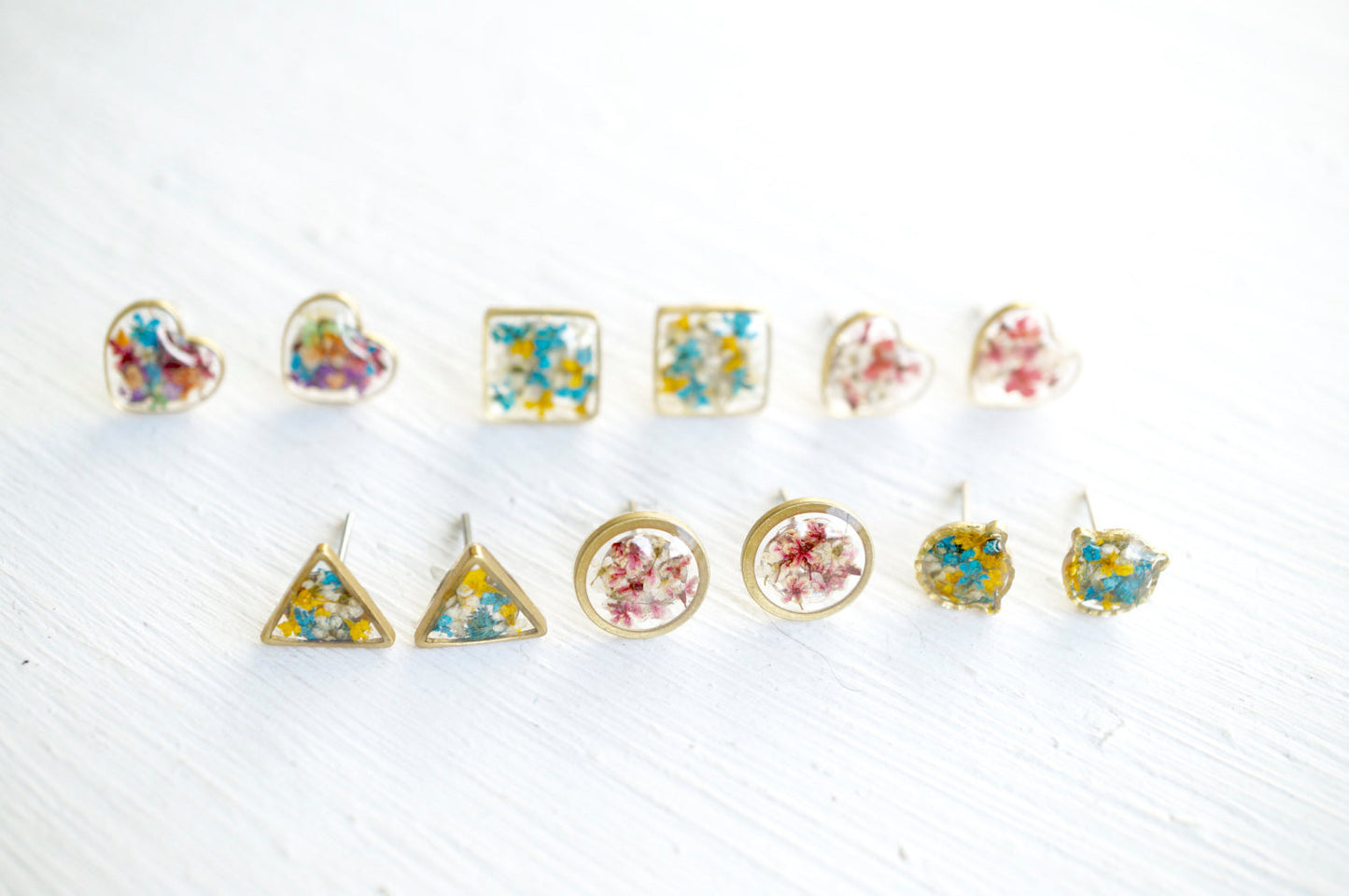 Real Dried Flowers and Resin Triangle Stud Earrings in Baby Blue Magenta White