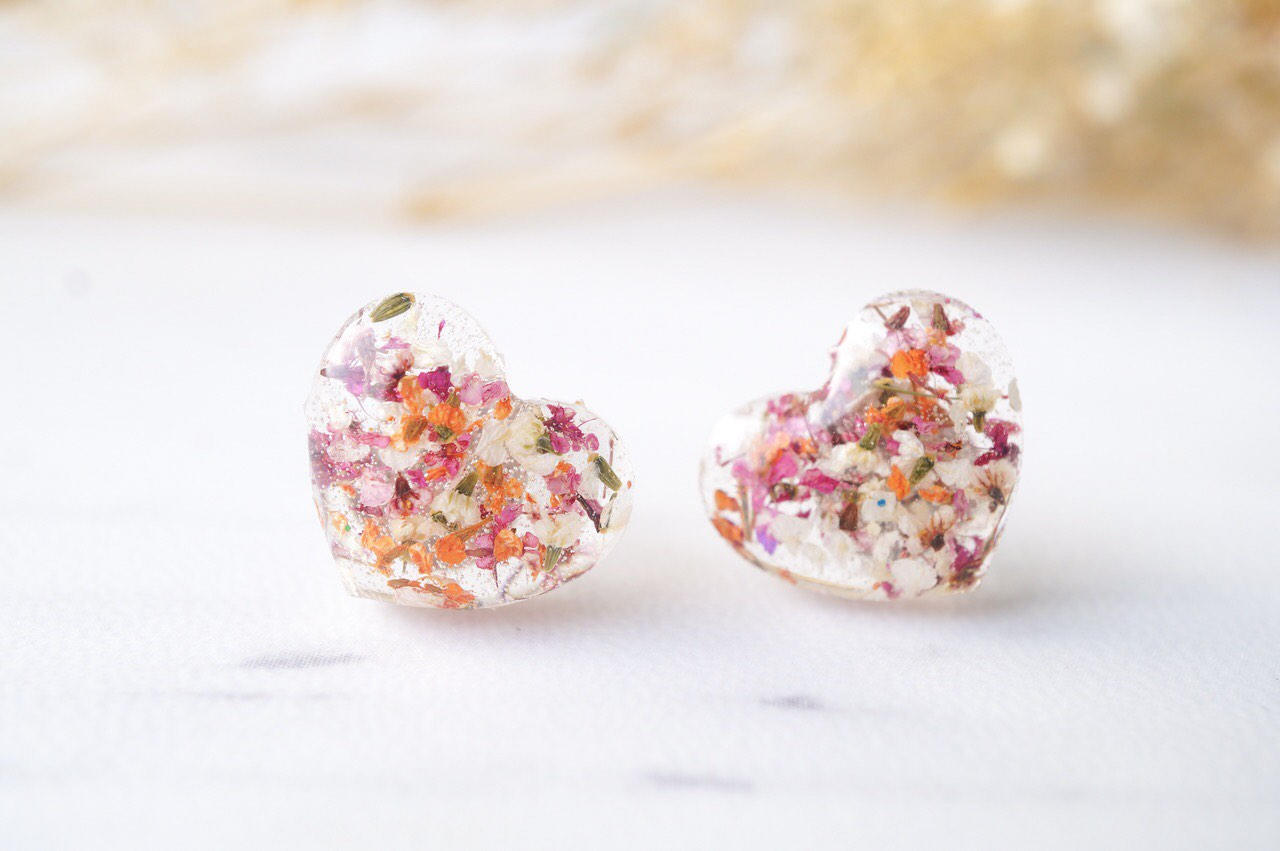 Real Dried Flowers and Resin Heart Stud Earrings in Pink Orange White