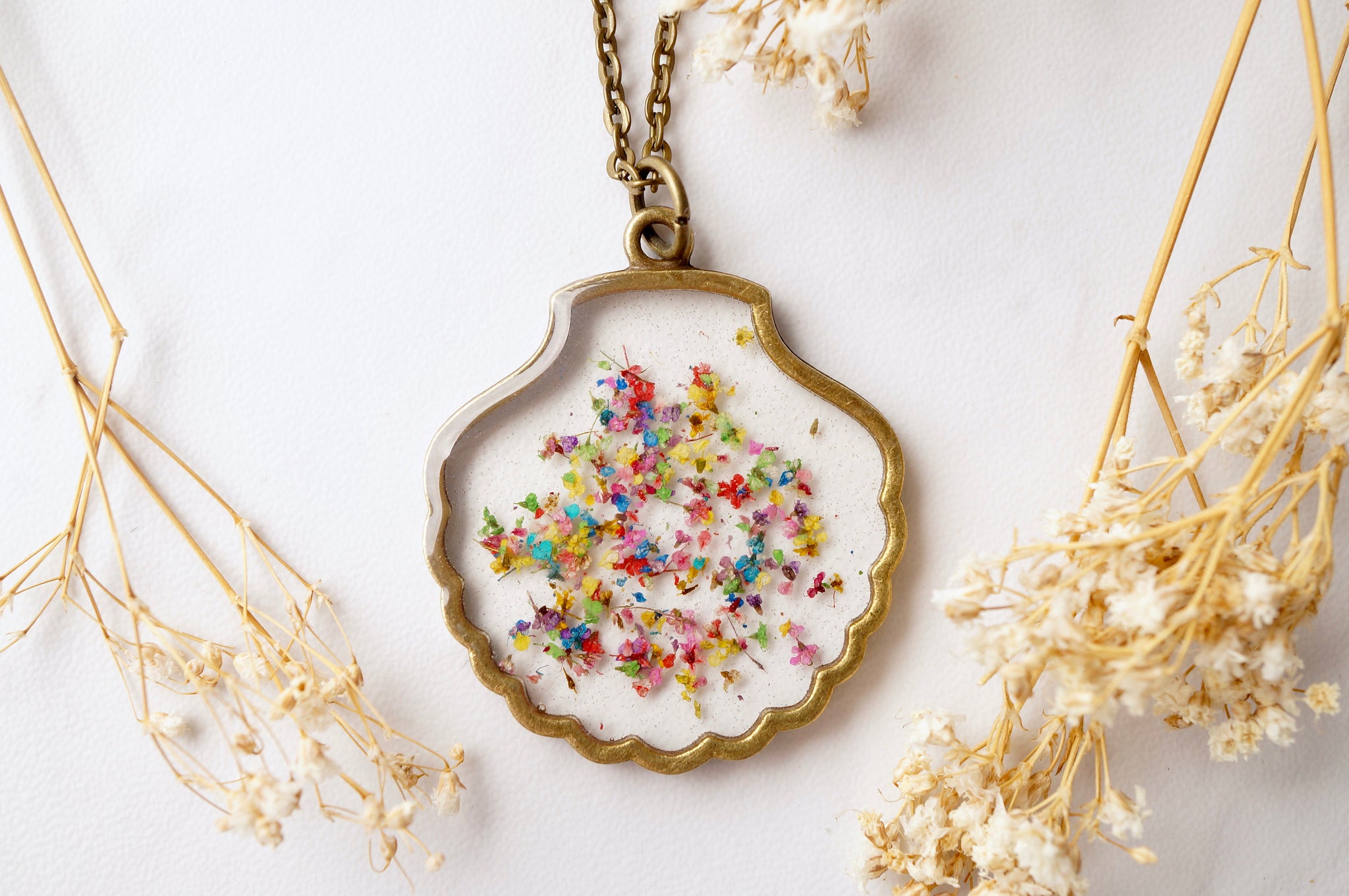 Real Dried Flowers in Resin, Seashell Necklace in Party Mix – ann