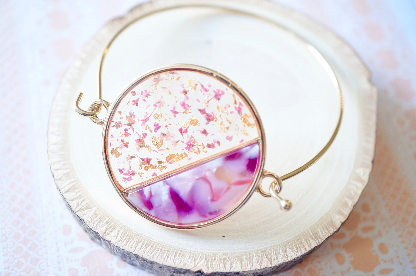 Real Dried Flowers and Resin Bracelet in Blue Purple White and Gold