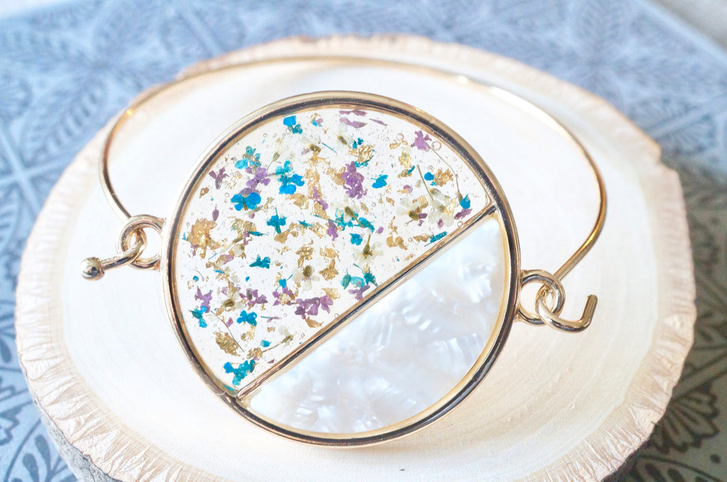 Real Dried Flowers and Resin Bracelet in Blue Purple White and Gold