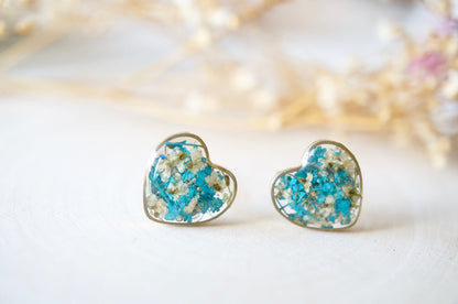 Real Dried Flowers and Resin Heart Stud Earrings in White and Teal Green