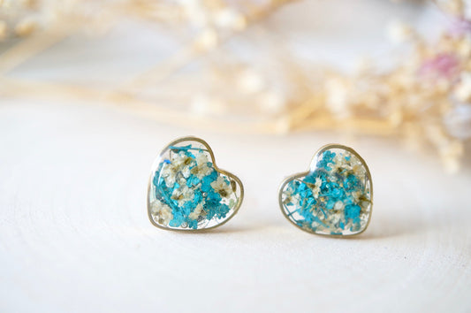 Real Dried Flowers and Resin Heart Stud Earrings in White and Teal Green