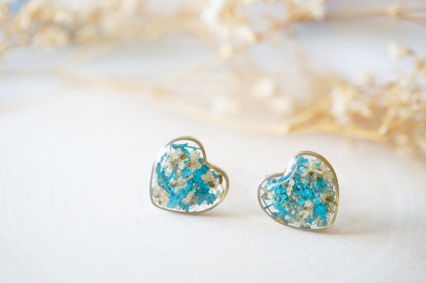 Real Dried Flowers and Resin Heart Stud Earrings in White and Teal Green