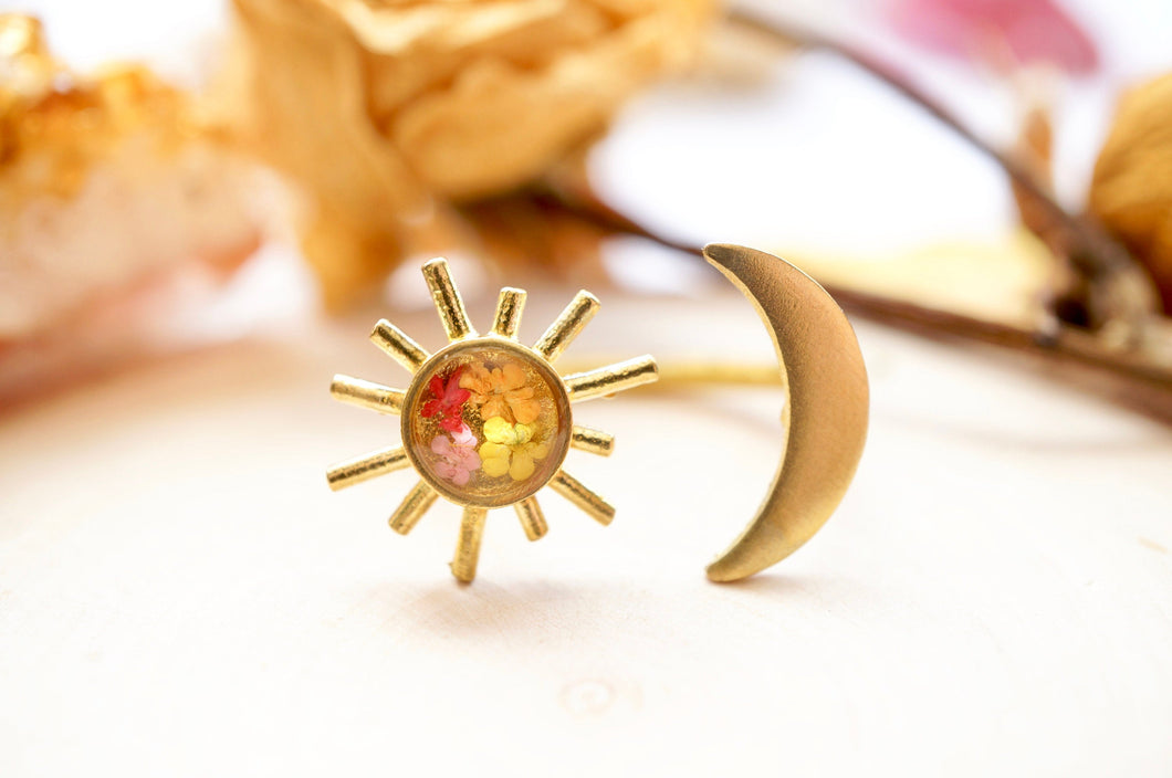 Real Pressed Flower and Resin Ring, Gold Celestial Moon and Sun in Orange Yellow Red Pink